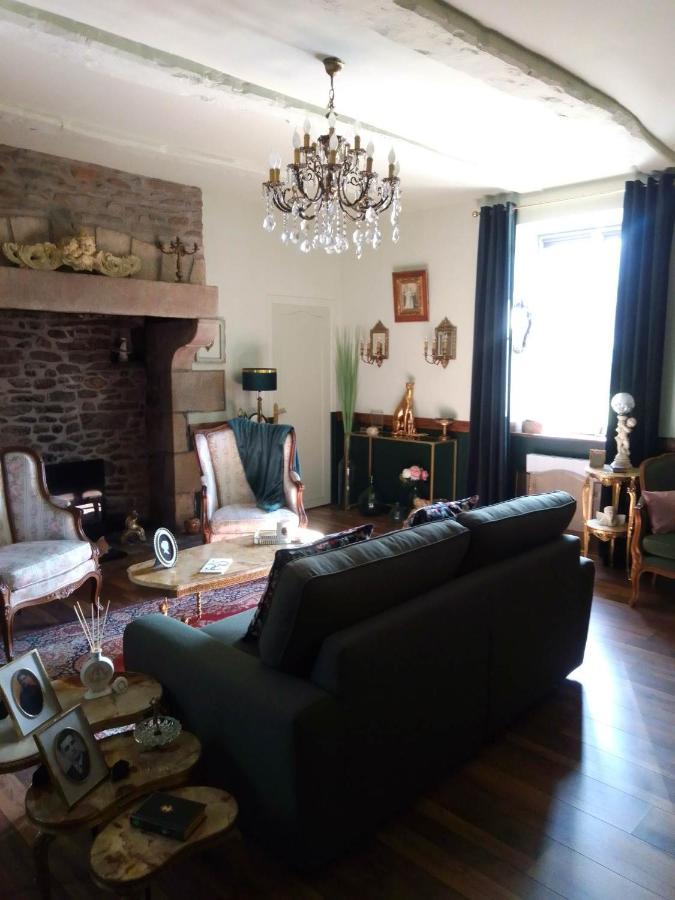 La Menardiere Serenitatis Chambre D'Hotes Petit Dejeuner Compris Corseul Eksteriør billede