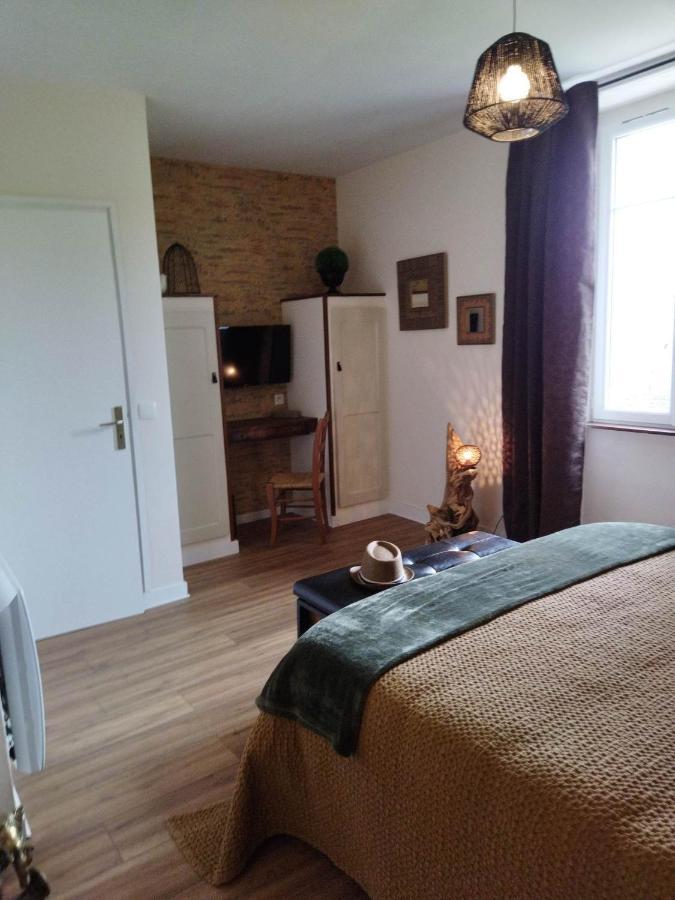 La Menardiere Serenitatis Chambre D'Hotes Petit Dejeuner Compris Corseul Eksteriør billede