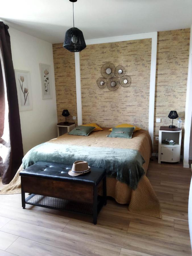 La Menardiere Serenitatis Chambre D'Hotes Petit Dejeuner Compris Corseul Eksteriør billede
