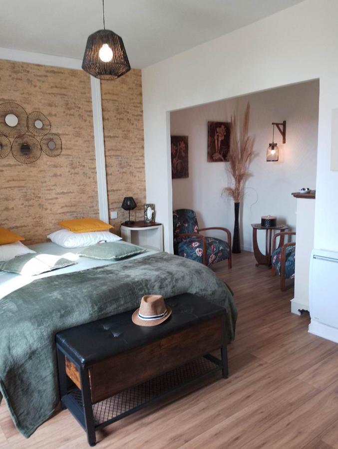 La Menardiere Serenitatis Chambre D'Hotes Petit Dejeuner Compris Corseul Eksteriør billede