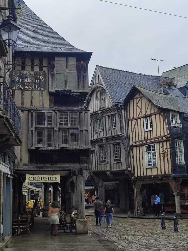 La Menardiere Serenitatis Chambre D'Hotes Petit Dejeuner Compris Corseul Eksteriør billede